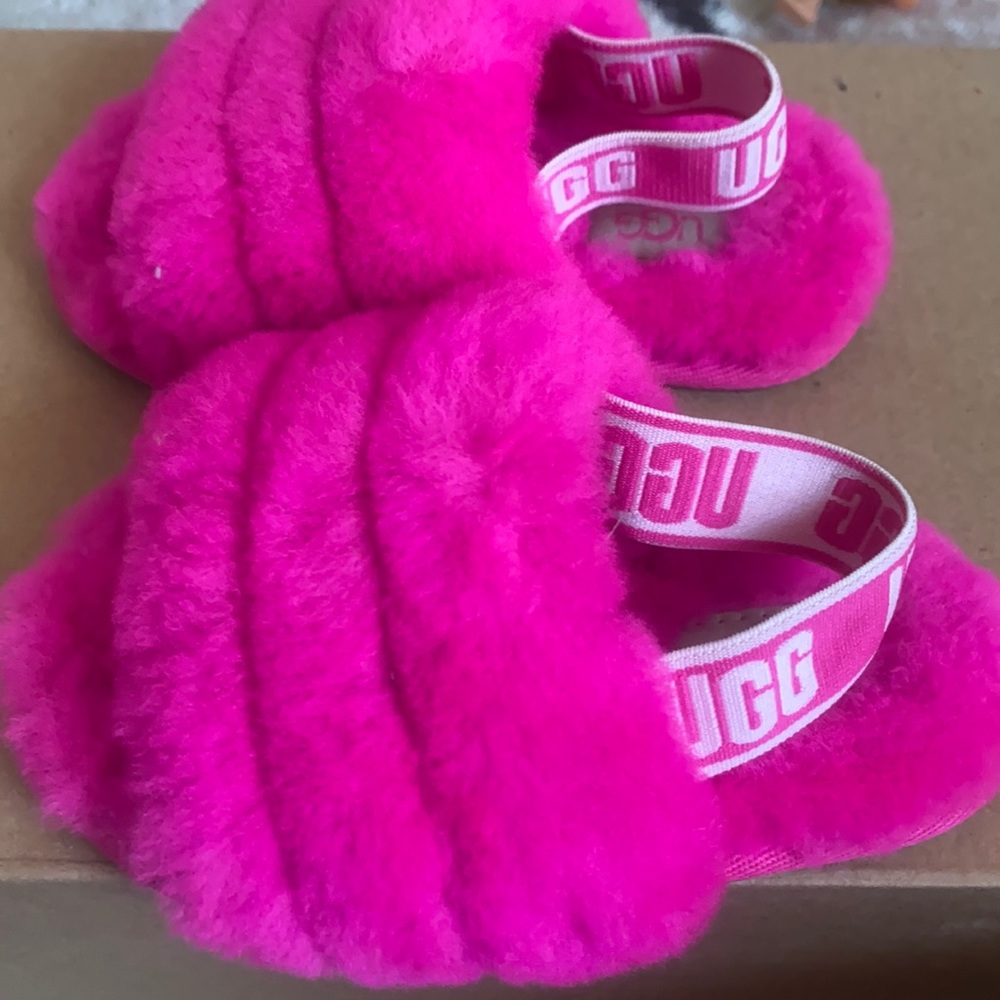 - Original UGG toddler slippers size 7us